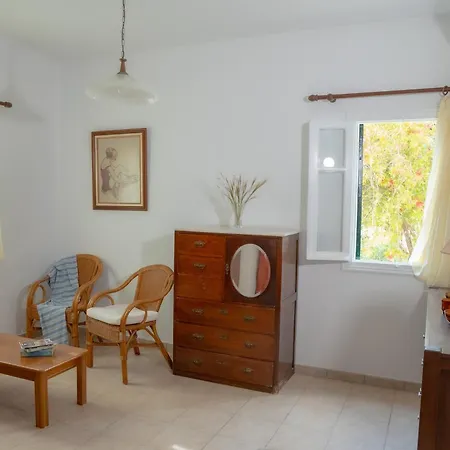 Bay View Villa Kourouklata