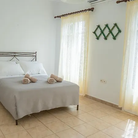 Bay View Villa Kourouklata